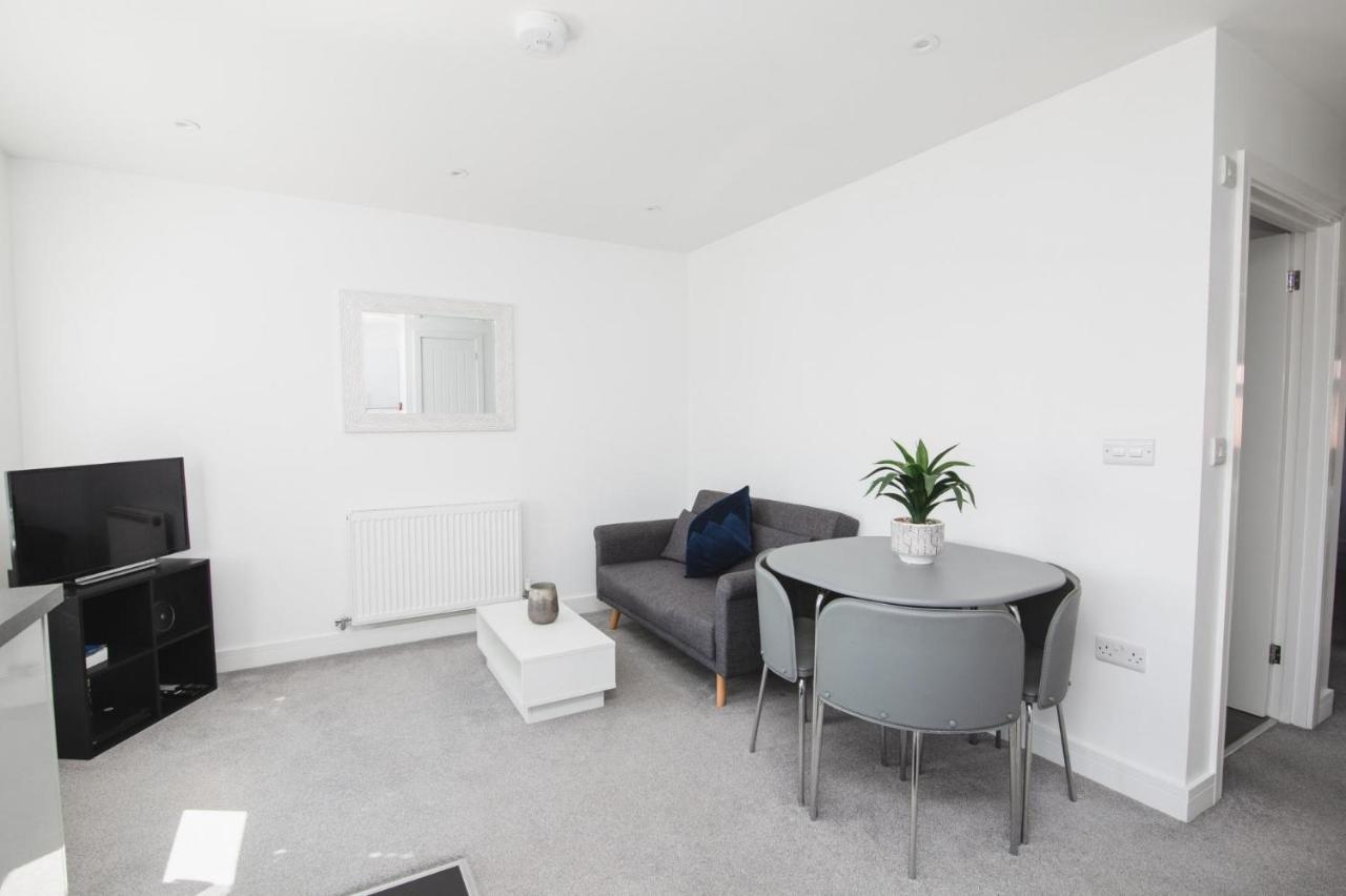 New 2Bd Pontac Flat In The Heart Of Didcot Villa Bagian luar foto